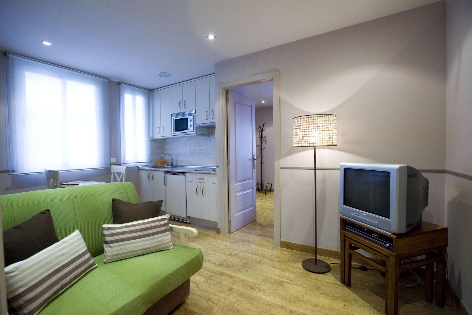 Apartment Palacio Real Iii *